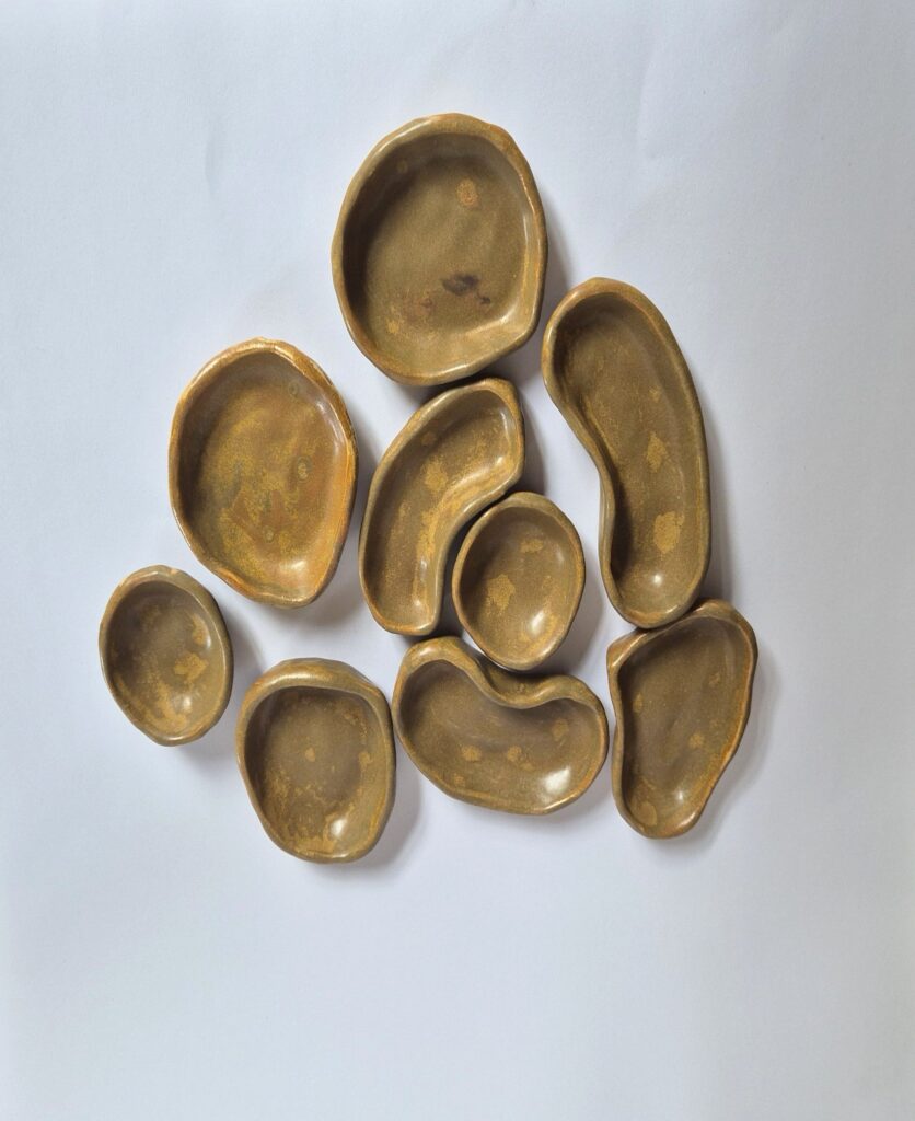 Pojemniki ceramiczne na orzeszki