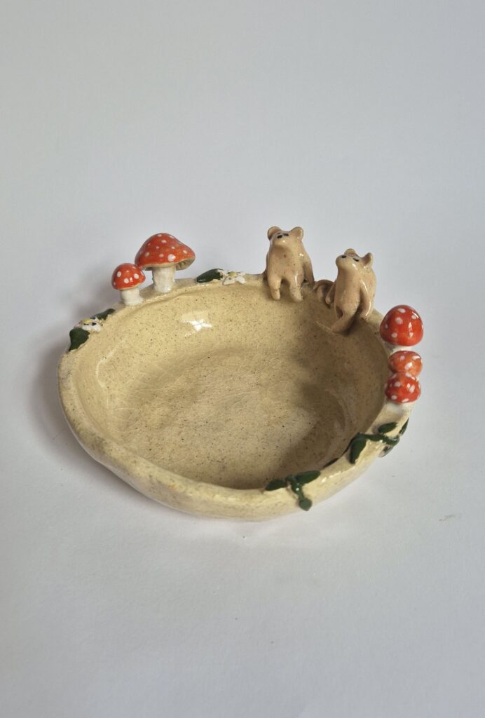 Ceramika wykonana na zajęciach ceramiki w sowa-edu