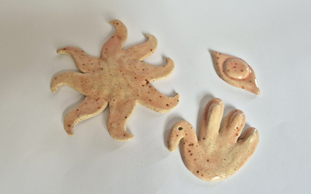 Ceramika wykonana na zajęciach ceramiki w sowa-edu