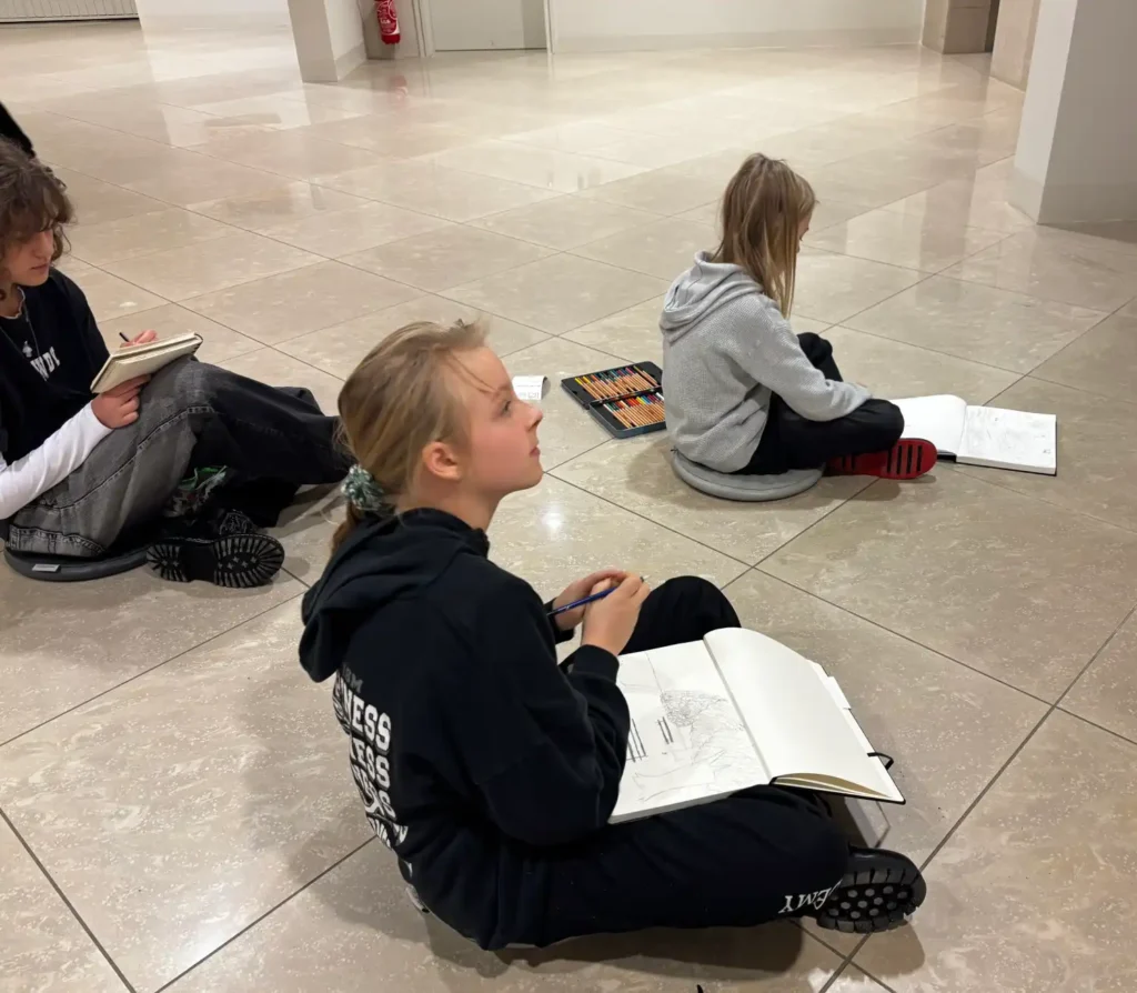 Zajęcia rysunku i malarstwa dla dzieci w sowa-edu