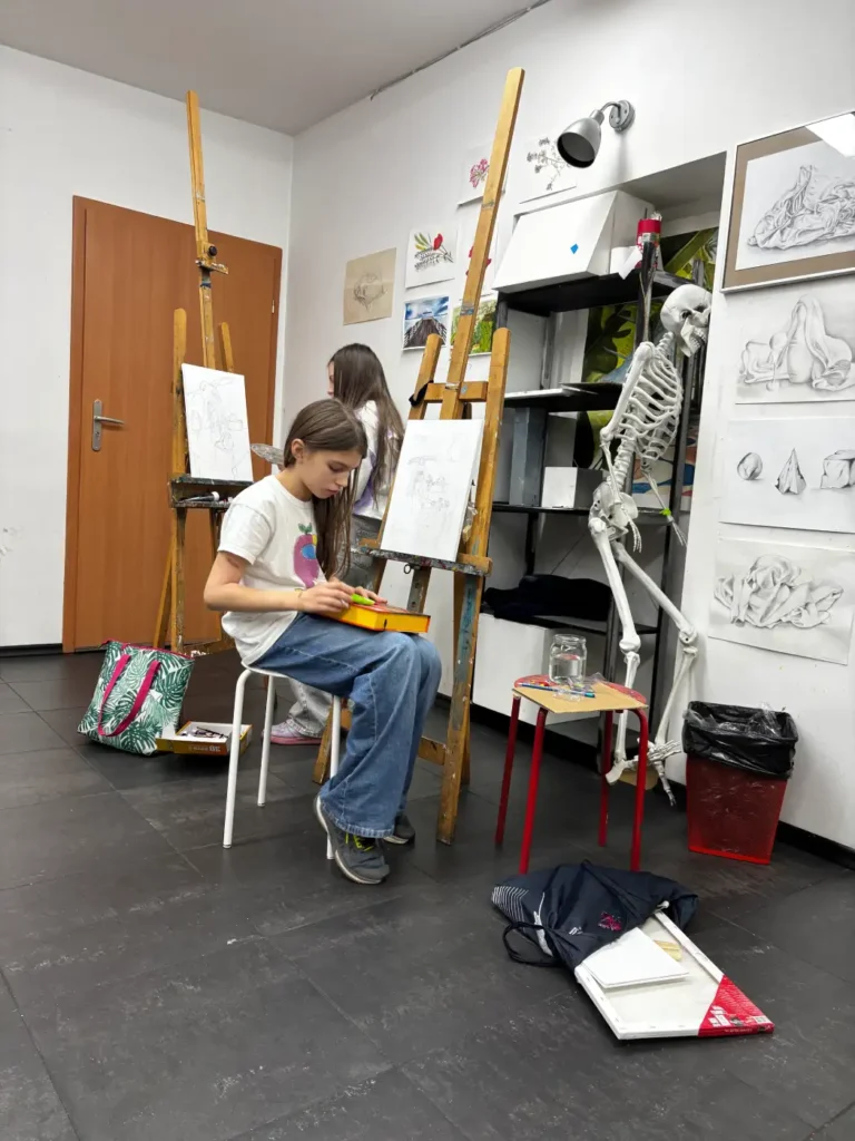 Pracownia rysunku i malarstwa dla dzieci w sowa-edu